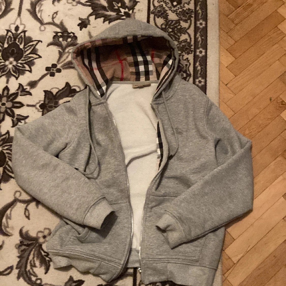 Burberry hoodie