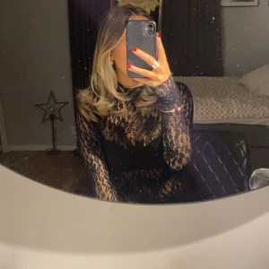 Spets topp  - Spets topp med inbyggd bh ifrån Nelly🩷 