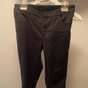 TIGER kostymbyxa  - Använt ett par gånger 