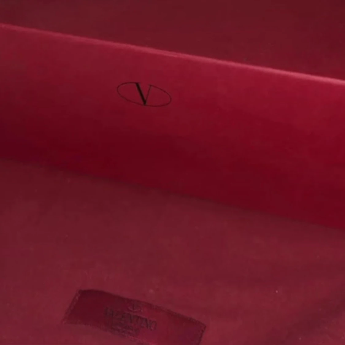 Säljer en sp fin väska från valentino  - 91