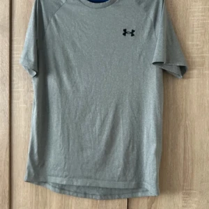 Under armour tshirt - Skick 9/10 Size S Inga skador