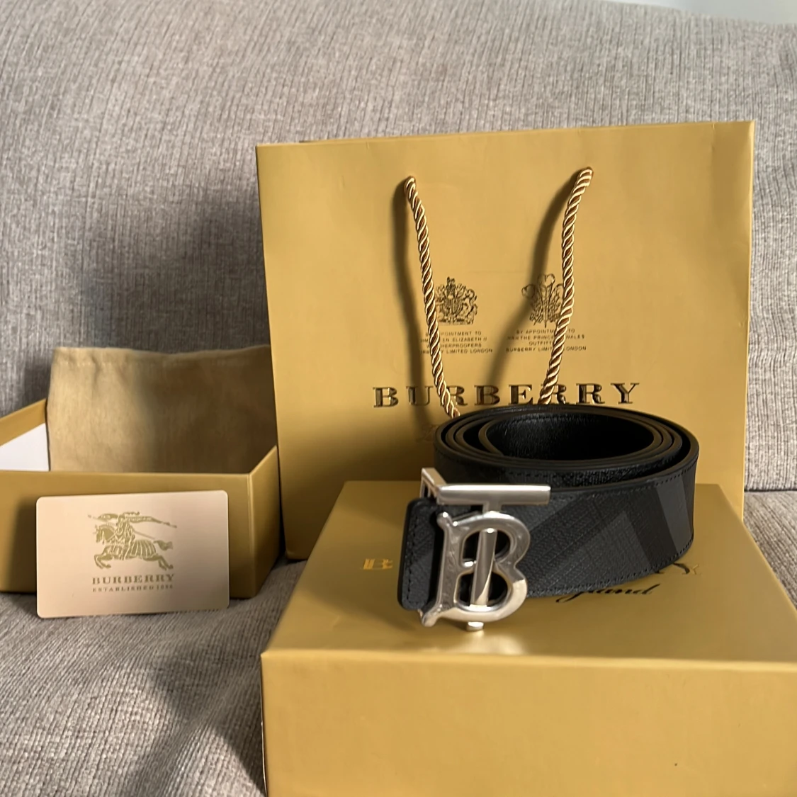Burberry bälte  - 91