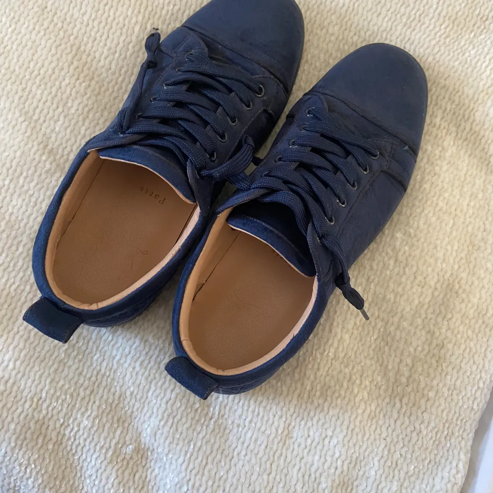 Byter mina Loubs mot ett par lanvins om någon är intresserad!👍🏽. Kengät.