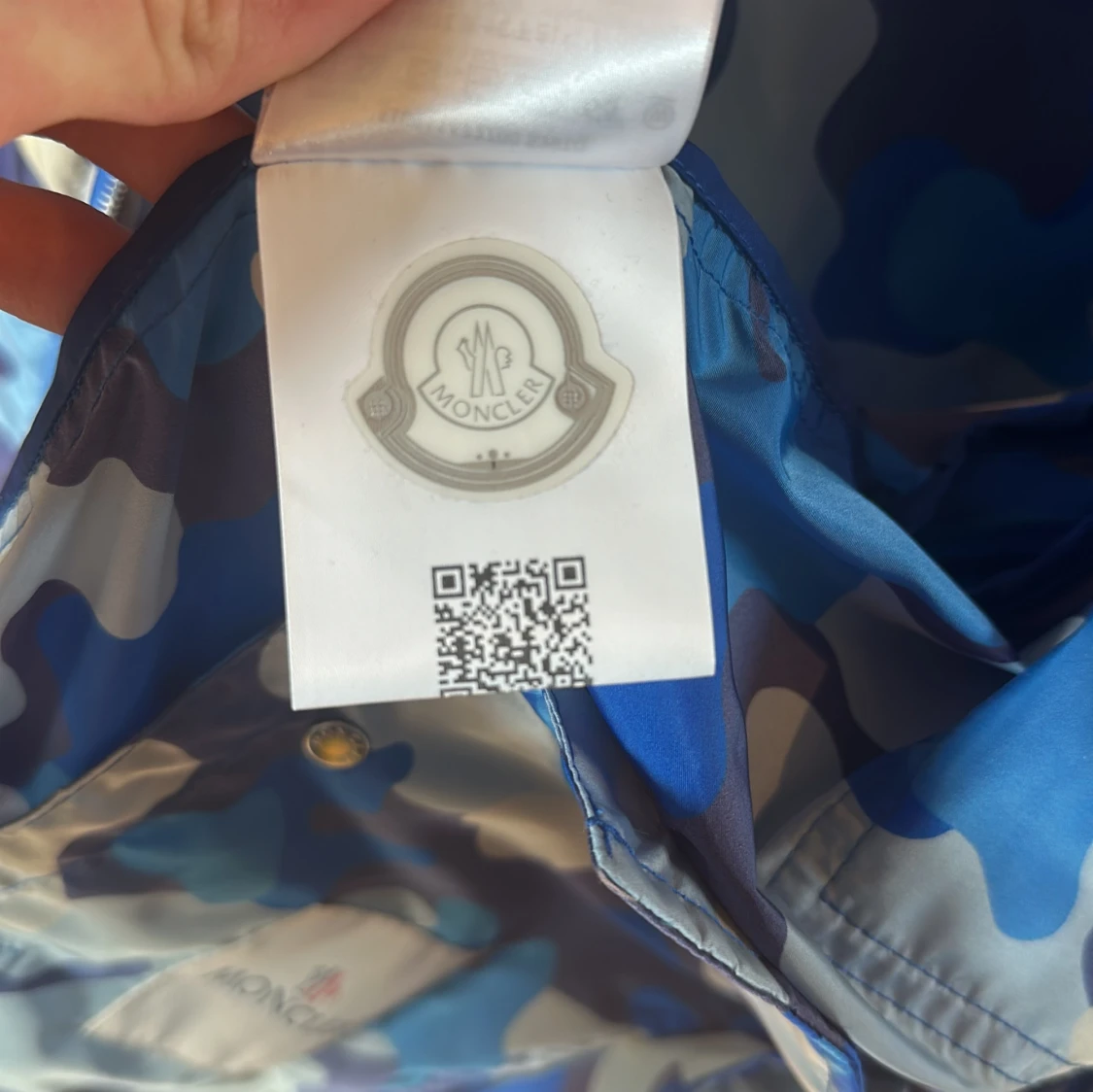 Moncler Windbreaker - 93