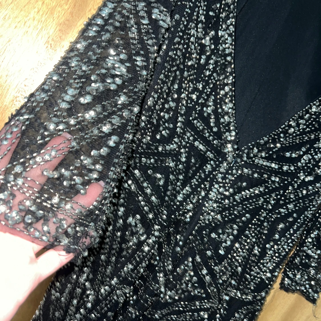 Svart/glittrig festklänning  - 90