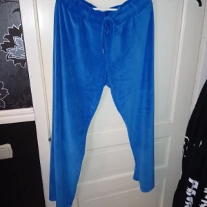 Ñya mjukisbyxor  - Nya fina mjukisbyxor har endast testat dom . Storlek L / XL