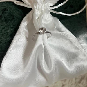 Silver ring från Caroline svedblom - Fin silver ring från Caroline svedblom som endast är testad🌸☀️