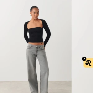 Topp från Gina  - Säljer denna då den ej kommer till användning, tveka ej vid frågor eller funderingar❤️