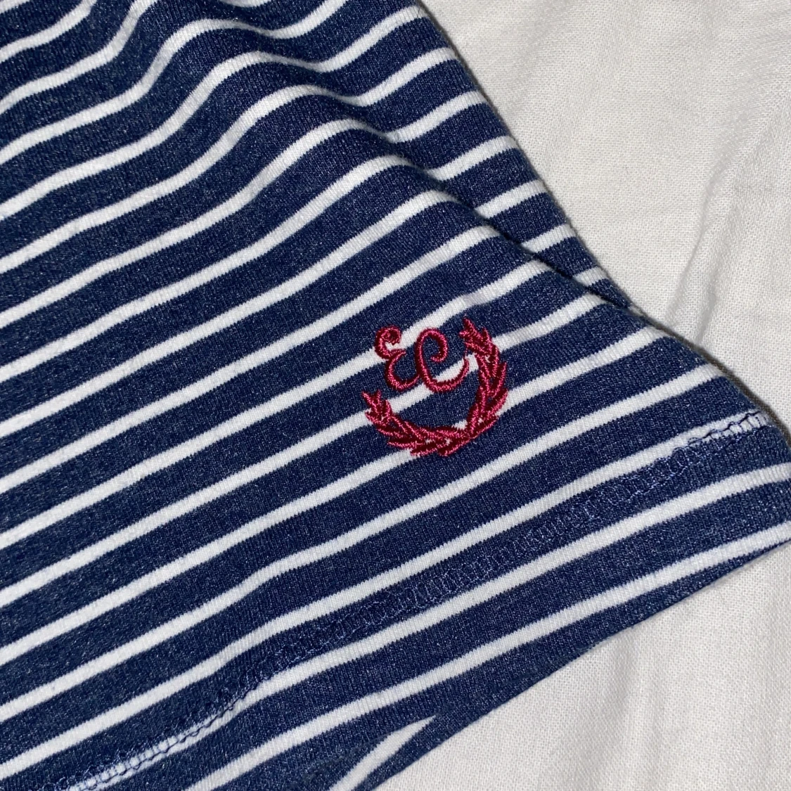 Blå och vit randig tröja - 90