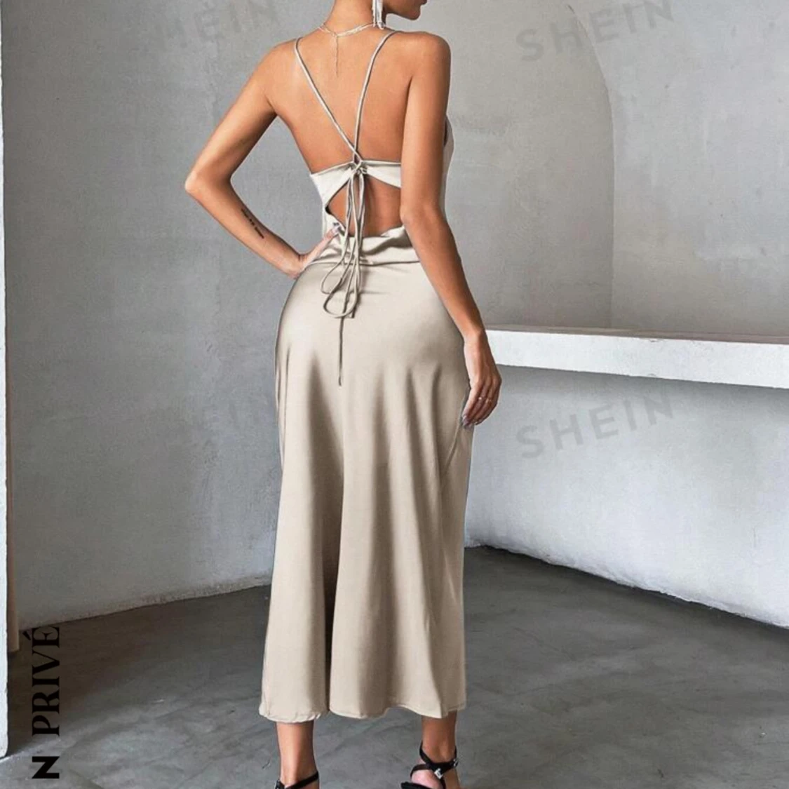 Satin klänning - 90