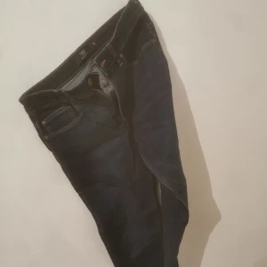 Nya jeans - Jeans oanvända. Endast testade. 