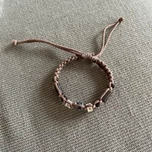 Armband - Gulligt beigeaktigt armband 🤍✨