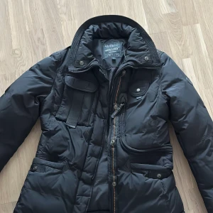 Hollies  - Använd 1-2ggr för några år sedan, kan ej hitta luvan. Ingen slitage 