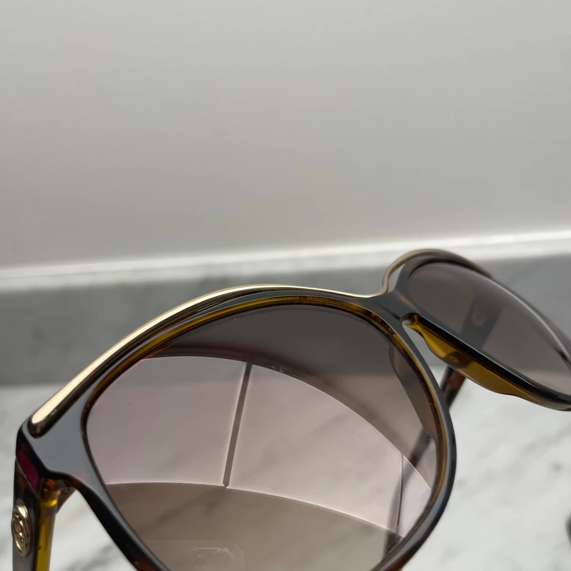 Fina Gucci solglasögon  - 91