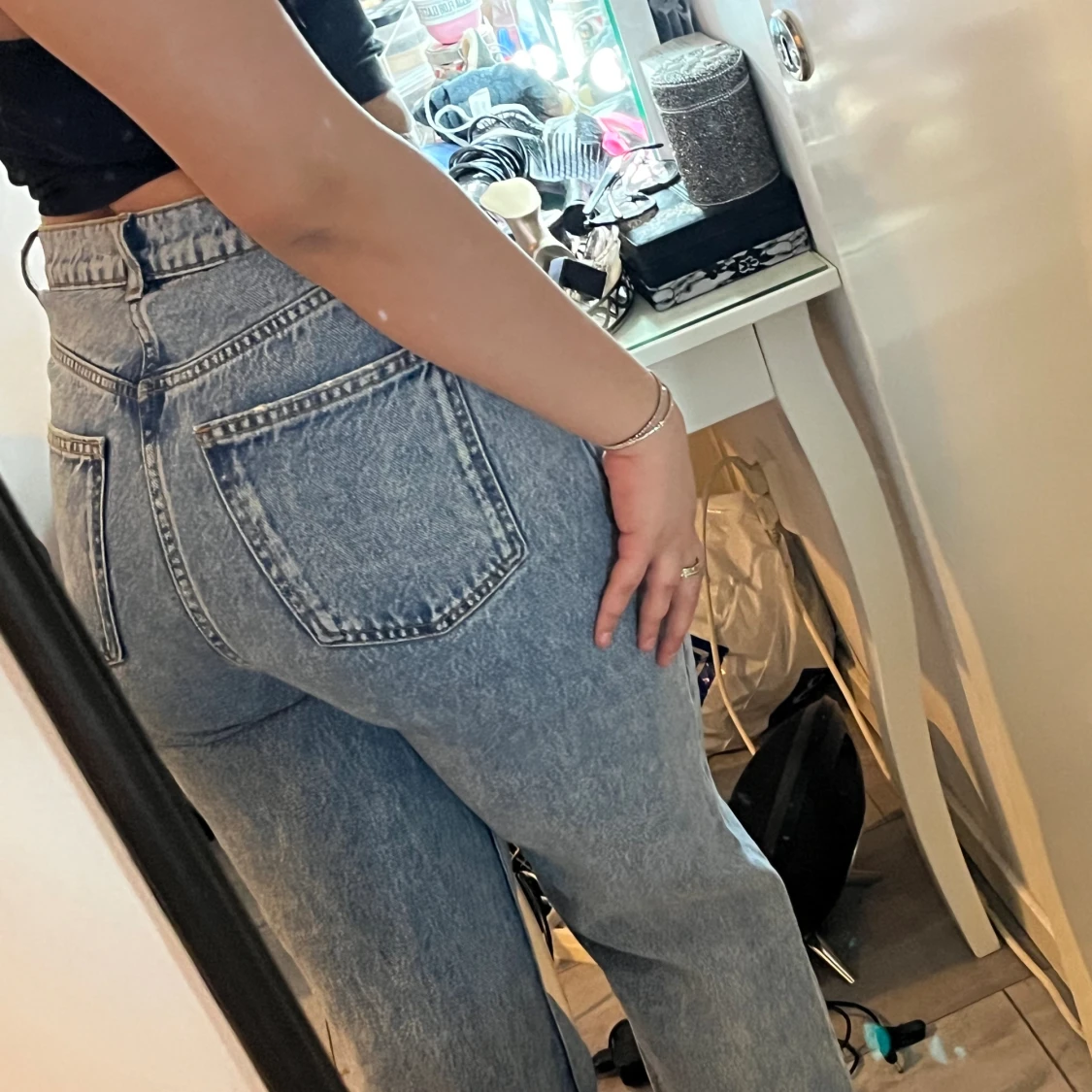 High waisted jeans från zara - 90