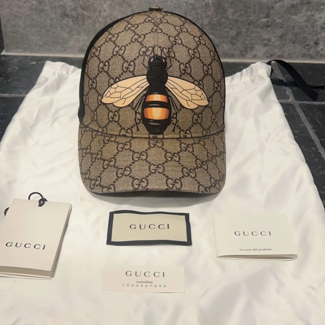 GUCCIKEPS BEE