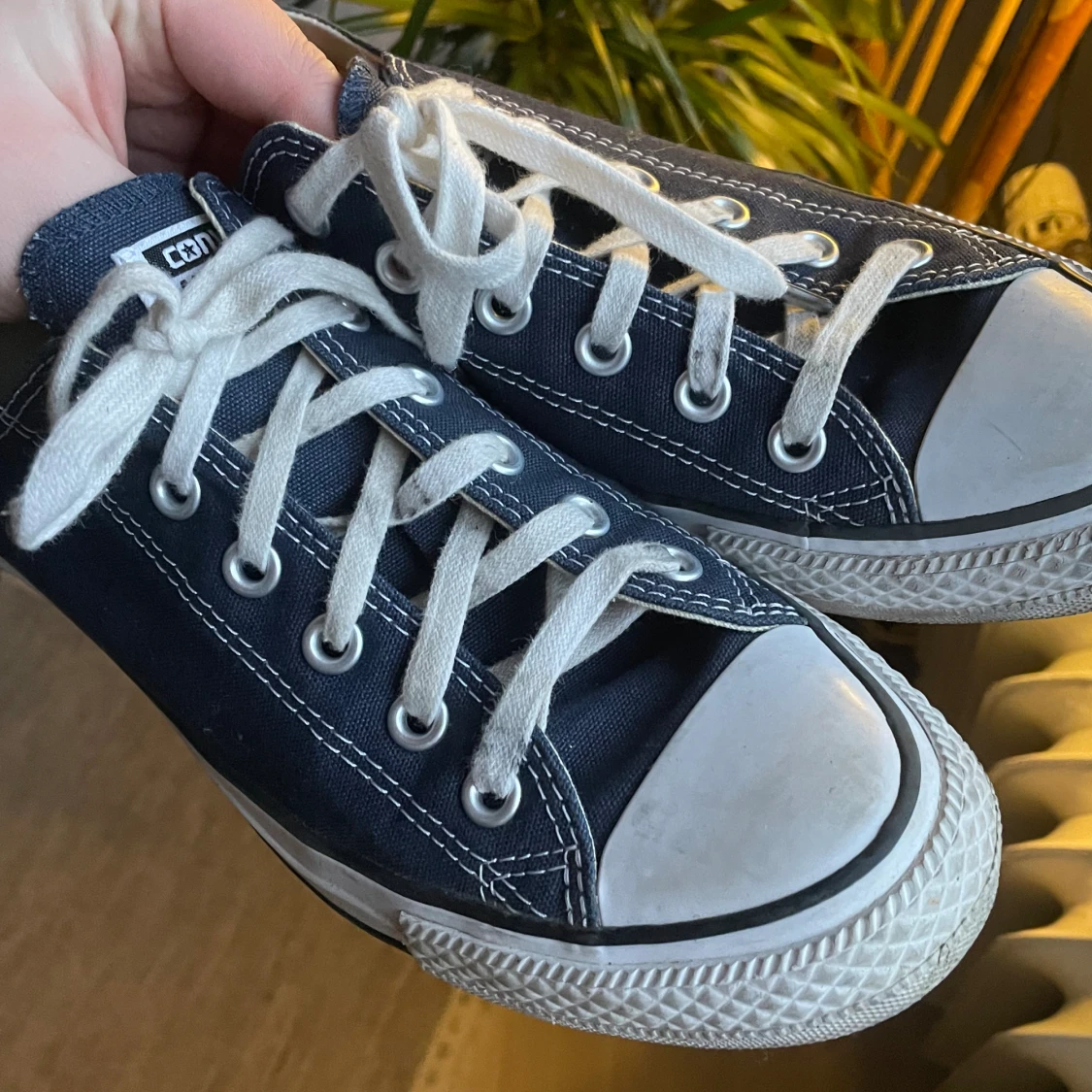 Låga blå converse