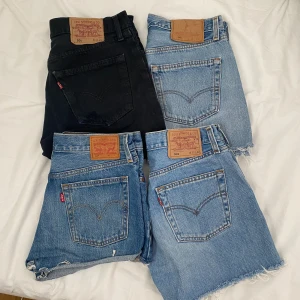 Levis shorts - ❗️nr 3 och 4 sålda❗️Levis shorts i lite olika storlekar, passar s/m! 1: W33, 2: W31💕💕 200kr/st så använd ej köp nu utan lägger ut separat annans vid köp på just dom shortsen😇😇💕