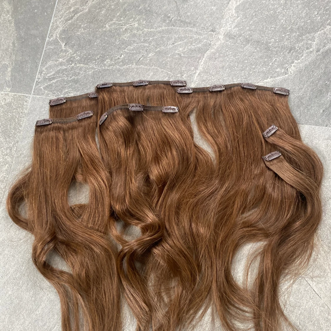 BRUNT LÖSHÅR CLIP-on set