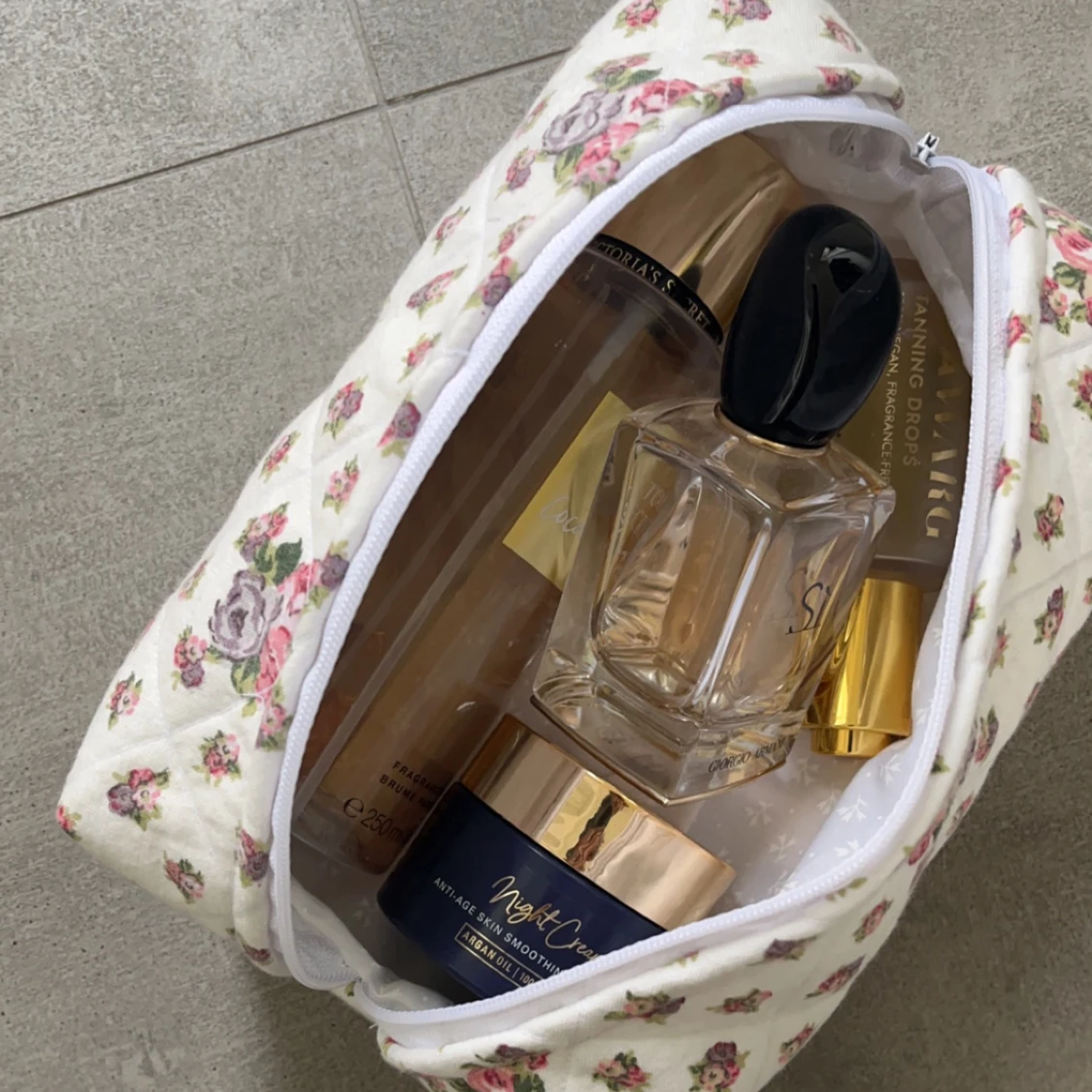 HANDGJORDA NECESSÄRER - 90