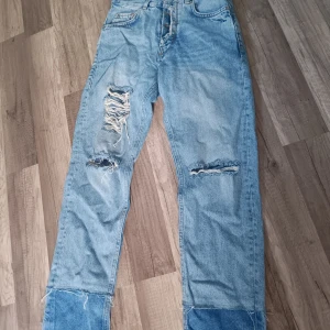 Snyggt slitna jeans - Snyggt slitna med hög midja raka ben tvåfärgat lappat