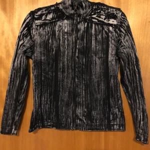 Grunge tröja - Nyskick  Barn men passar xs-s Stickad  Stretchig 