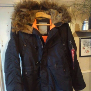 Alpha industries vinter parkas - Superfin och använd endast 1 gång. 
