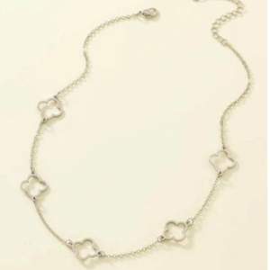 nytt oanvänt silverfärgat halsband längd 42-45cm. nypris 199    just nu 99‼️