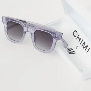 Superfina solglasögon från collaben mellan Chimi och HM. För referens är formen för glasögonen lika som för 04. Perfekta inför sommaren💗