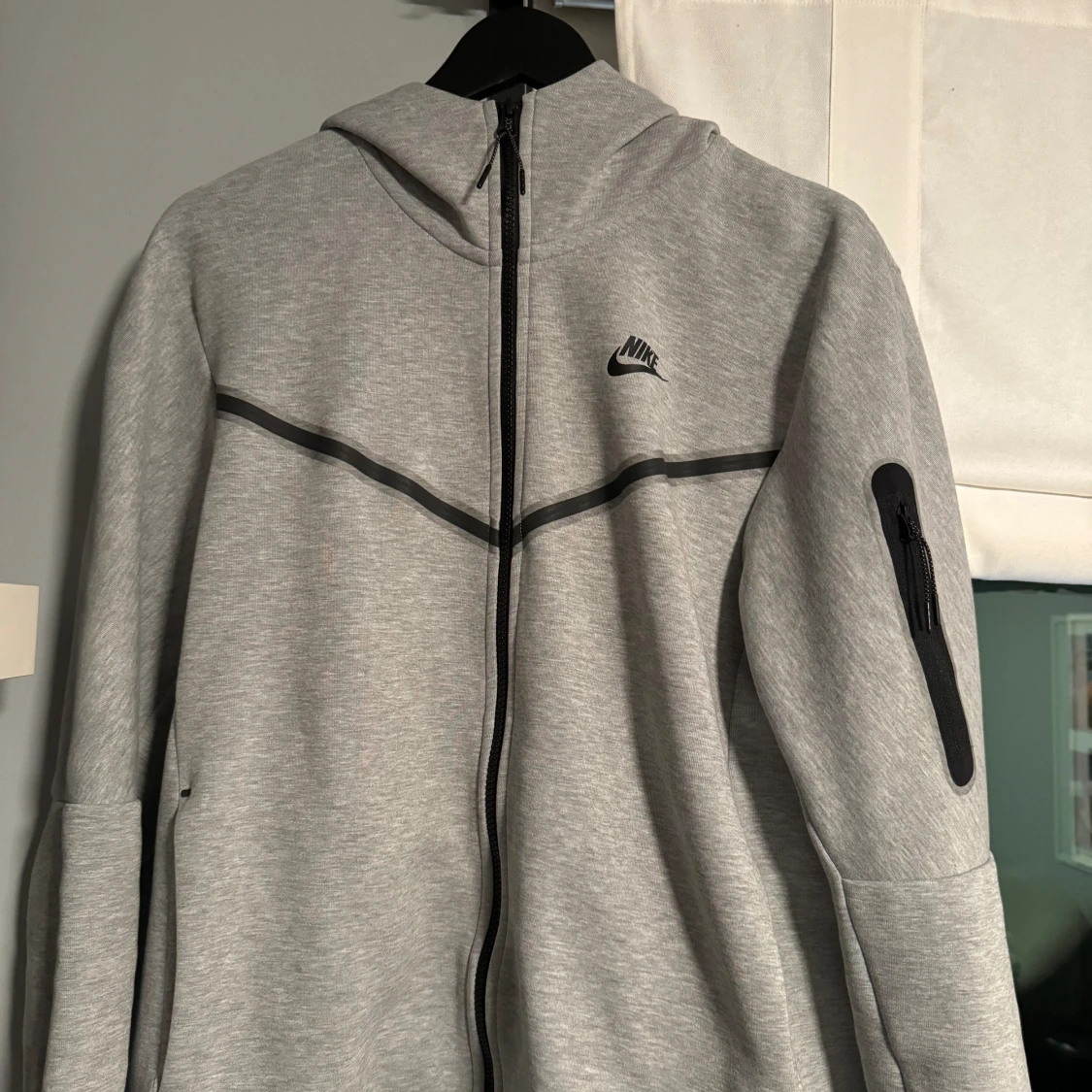 Nike tech fleece grey