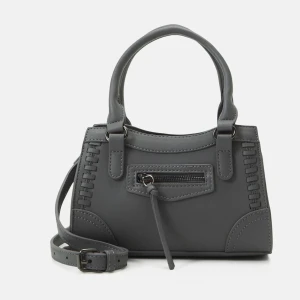 Väska från Gina Tricot 😍 - Säljer denna slutsålda small bodycross bag från gina tricot i färgen grå! Jätte bra skick, kom privat vid frågor 💕