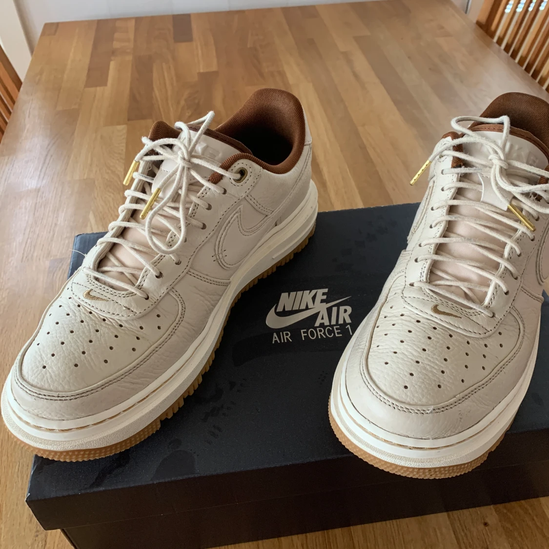 AIR FORCE 1 LUXE
