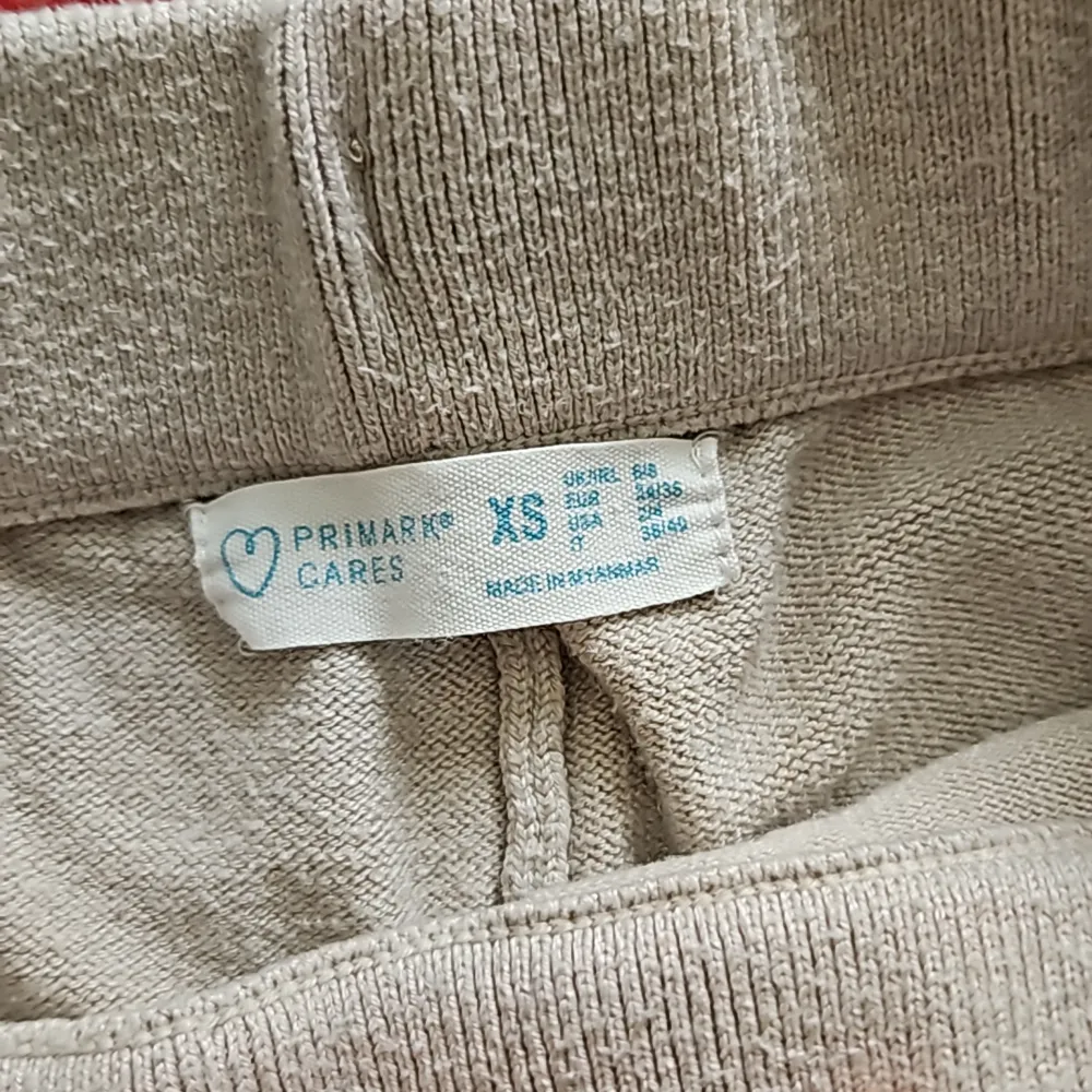 Storlek XS Köptes i Primark Använt ca. 10 gånger. Shorts.