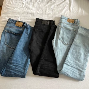 Jeans  - 7 olika par jeans, 50kr styck eller alla för 275kr, skriv för mer bilder eller info