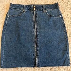 Jeans kjol  - Jeans kjol med dragkedja💕