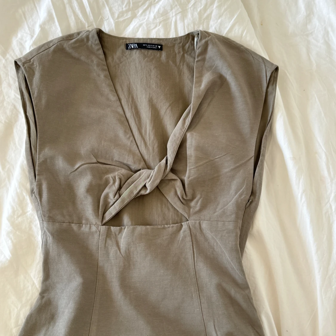 Zara Beige Klänning  - 90