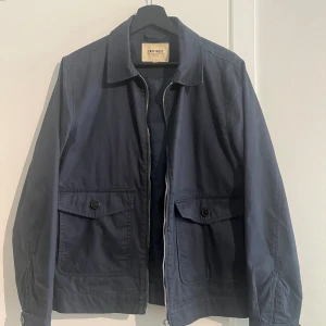 Vårjacka med krage  - Jacka från East West 