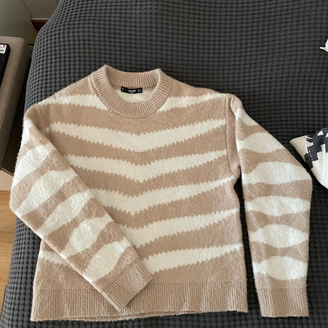 MANGO mjuktröja - 90