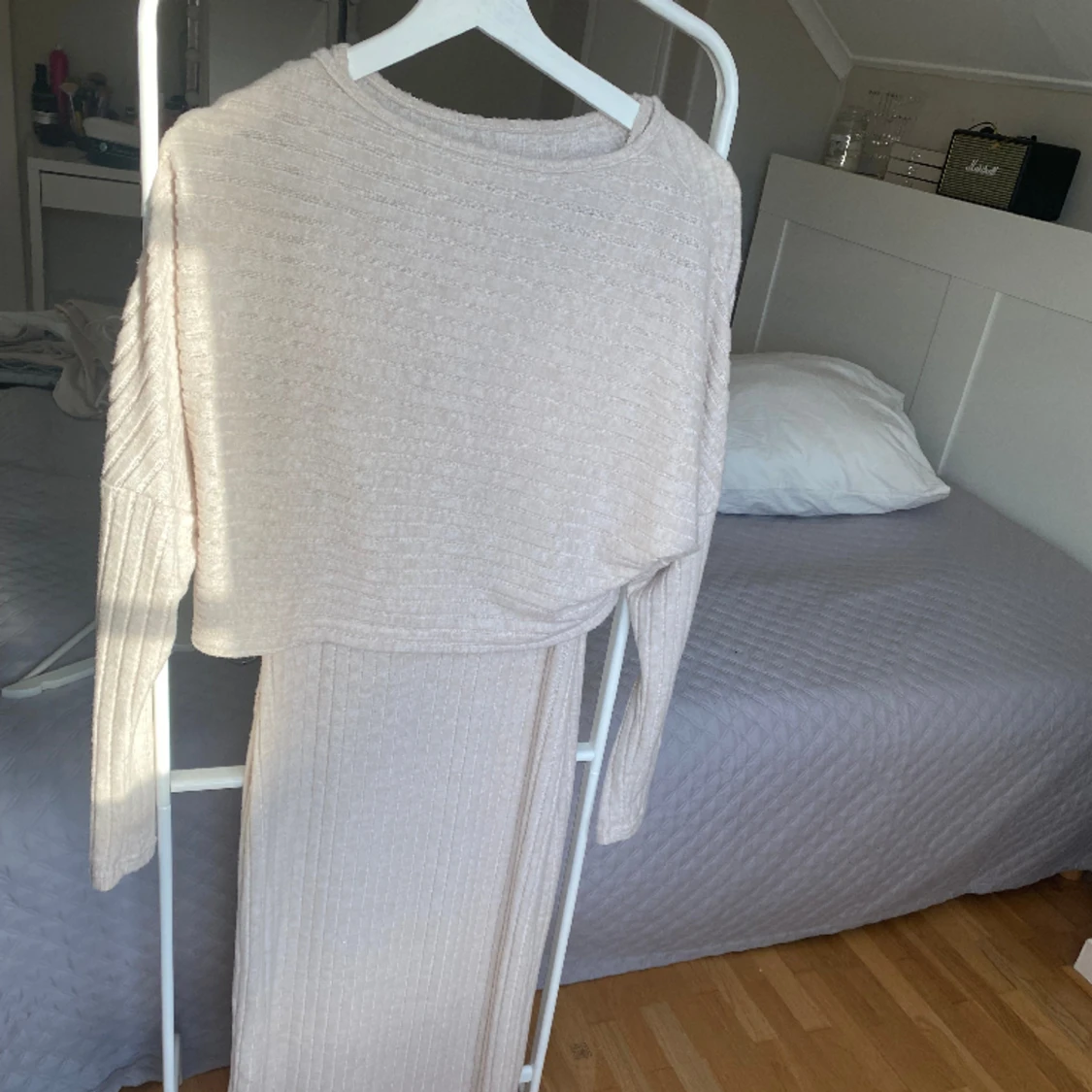 Klänning och tröja ( sätt)