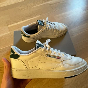 Reebok - Skor från Reebok i strl 42. Väldigt bra skick. 