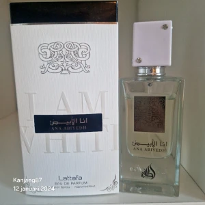 Lattafa - Ana abiyedh 60ml - Använd enligt bild Skickas med orginalkartong Volym: 60ml 