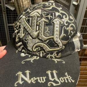 Newyork keps  - Skit snygg y2k newyork keps aldrig använt 