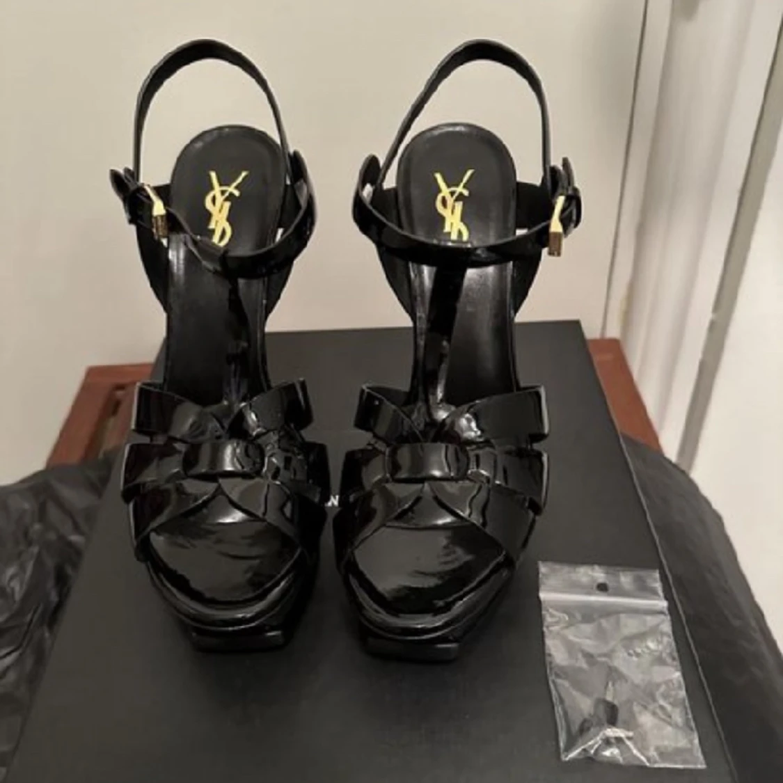 Klassiska YSL Tribute Sandaletter - 90