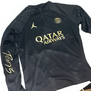 Psg tröja  - Helt ny ,player version!  Priset kan diskuteras  