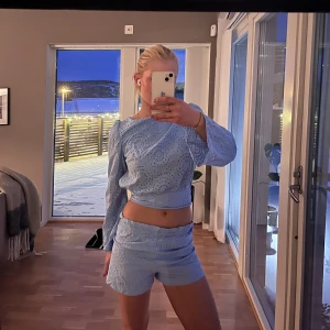 Blått sett  - Mitt absoluta favorit sett!!! Använd fåtal gånger så är imrinsip i nyskick!! Nypris 1200kr