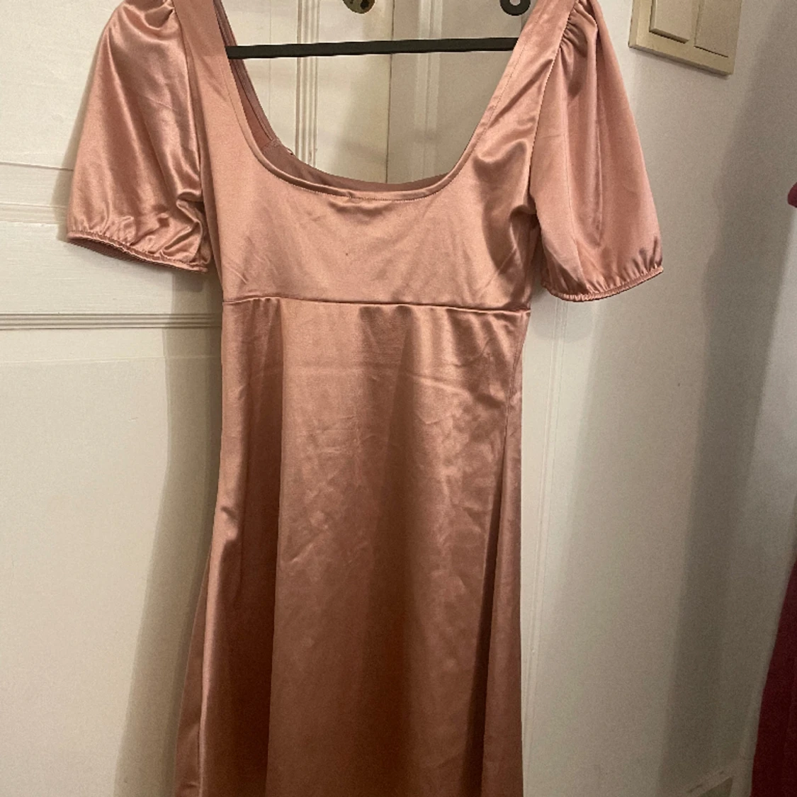 Satin klänning H&M - 90