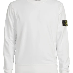 Stone island Crewneck - Hej! Säljer nu min sparsamt använda Stone island Crewneck! Skick 9/10 den enda defekten är en pytteliten svart fläck längst ner. Skriv gärna om frågor eller fler bilder! Köpt på NK i somras och äktenhets bevis finns. Nypris: 3100kr Mitt pris 1000