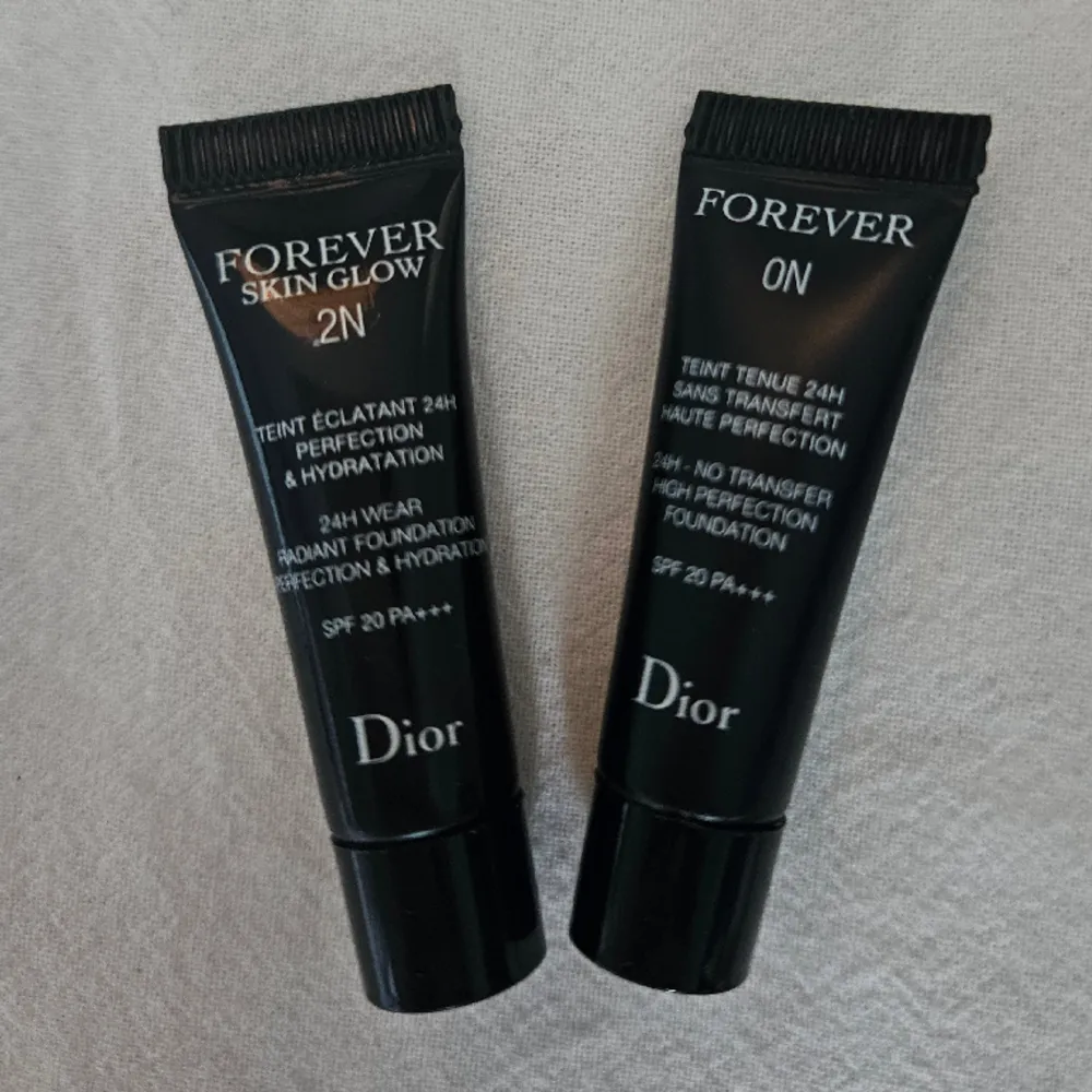 Mini dior foundation 2 st. Forever i 0N & Forever skin glow i 2N❤️ pris för båda, använd gärna köp nu. Accessoarer.