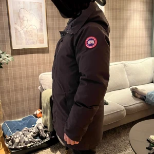Canada Goose jacka - Använd en vinter, är i mycket bra skick Storlek M passar även S