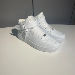 Airforce 1 High Top - Stolek 44 knappt använda 